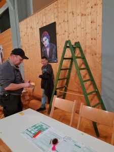 Michael Fink und Thorsten Rehmann geben unseren Kulissen den letzten Schliff